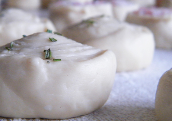 Garlic snails with thyme